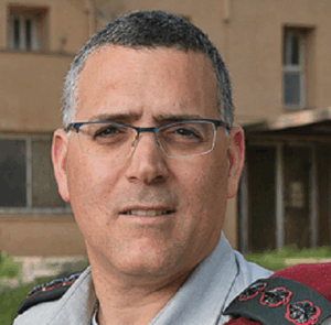 אריאל בן יהודה המפקח על חולי הנפש בצהל הכניס אבחונים בזום