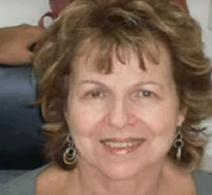 בתיה ארטמן פמיניסטית מצחינה גברים הם כלבים