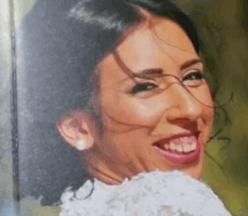 בטי אטיאס כלבה זדונית ועושקת גברים מתחנגלת