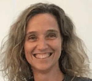 רקפת פלד הגנה על אהוד אולמרט וטענה שהוא לא מושחת