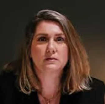 שרית עדיקא כלבת מחש בשירות החונטה