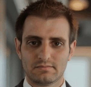 אורן מרל הקפלניסט שמיצג את תופר התיקים מומי משולם