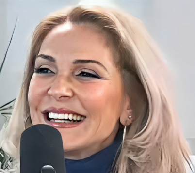 אתי כרייף גם יפה וגם חכמה