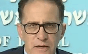 צחי ברוורמן שירת בצבא כקצין ווקי טוקי