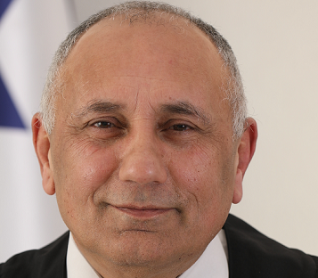 השופט אברהם אברהם כלב סורי ממשפחתו של אל ג'ולאני