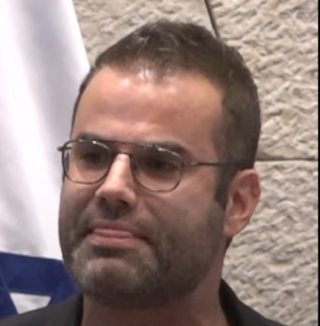 יוראי להב הרצנו שיא עולמי בחליבת קוקים