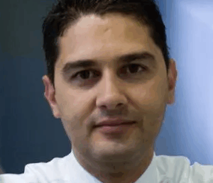 מוחמד ענבוסי עושה בוכטות מייצוג מחבלים