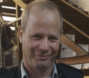 צחי בירן היה עורך במחנה שבגללו סגרו את העיתון