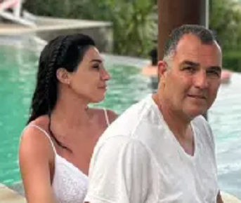 רון אגם ואשתו החדשה הילה יחזקאל פתחה לו מפעל