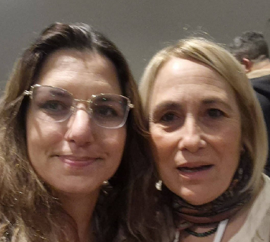 הדס קליין עם איריס שפירא מרגלית מכנופיית הפגיעות המיניות הטקסיות