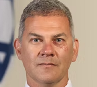 מיכאל שמפל רשם בכיר שלמד במכללת קפלן והנוחבה