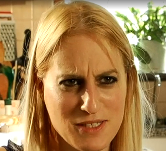 תהילה גלנטה זונה עם מיניות מפוקפקת