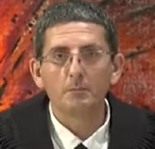 זיוון אלימי חותמת גומי על צאפים של המשטרה