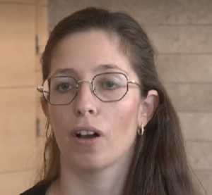 ענבר ריגר מחפשת מי ינענע אותה בפרקליטות