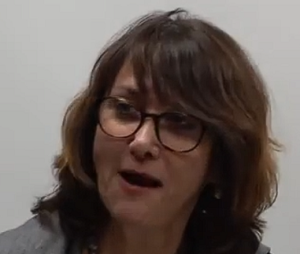 נילי שור הכלבה שהשריצה את רחל שור מהסרט נזא